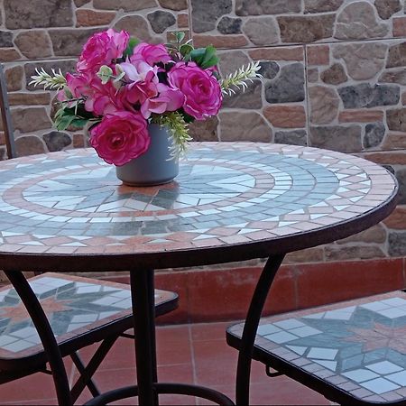 La Casetta Di Gio Gio Appartamento In Centro A مونريالي المظهر الخارجي الصورة